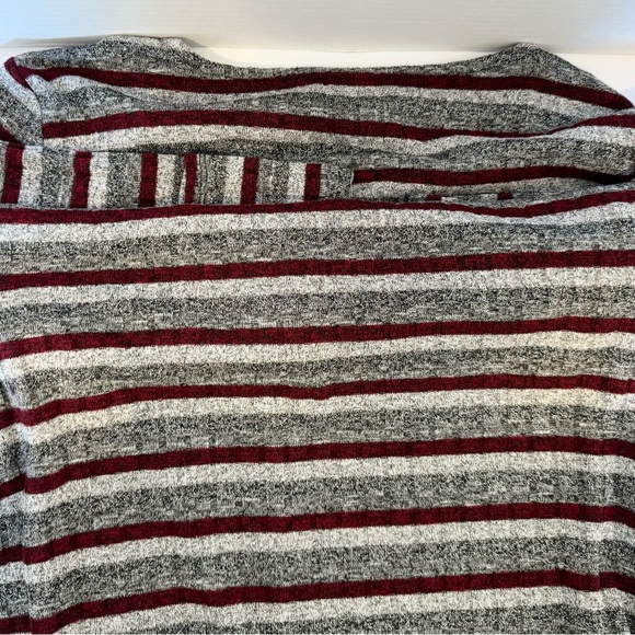 Ruby Rd Stripe Maroon Silver Metalic Thread Tunic Blouse XL SharkBite Hem Large - Picture 12 of 16